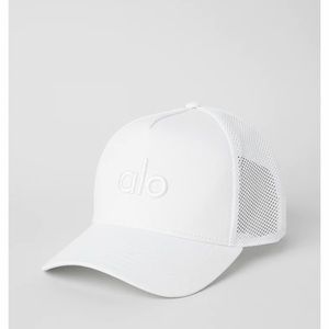 White alo yoga trucker hat